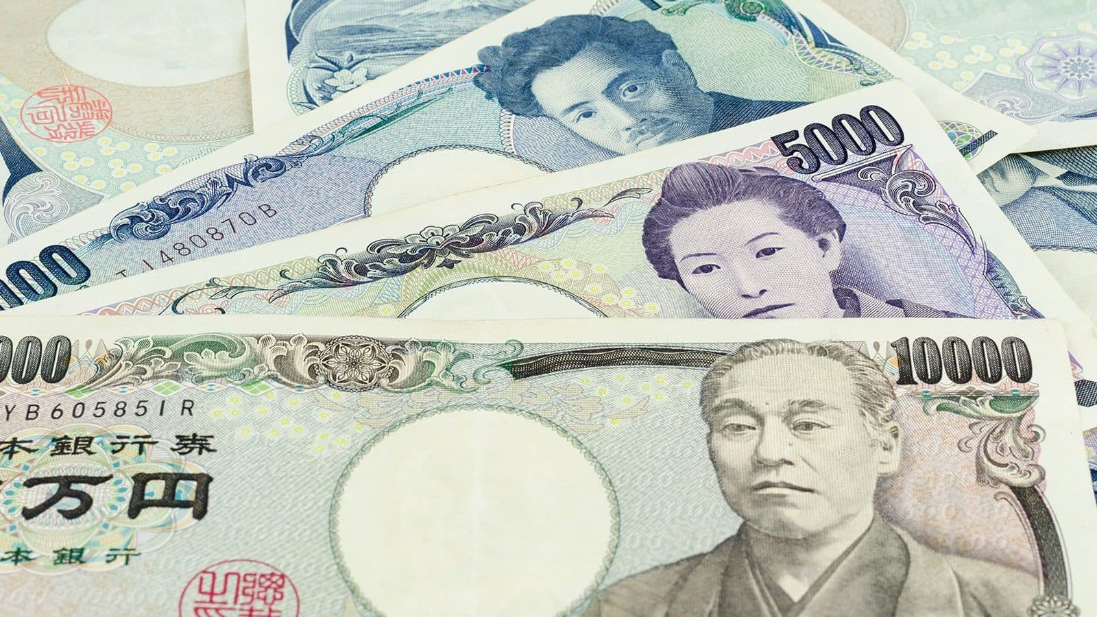 Yen Falls to Nearly 40-Year Low Against Dollar, Japan Signals Possible Market Intervention