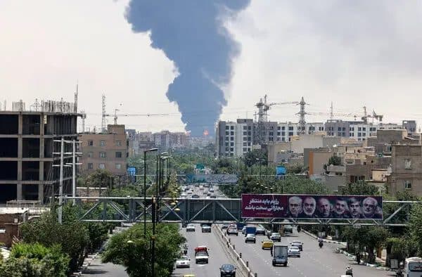 Oil Prices Jump After Iran Missile Strike on Israel Escalates Regional Tensions