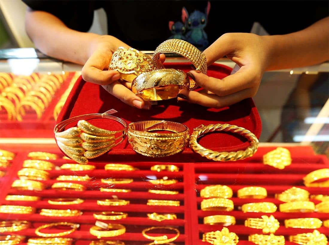 Gold Price Rises by Rs. 1,200 Per Tola, Reaches Rs. 293,200