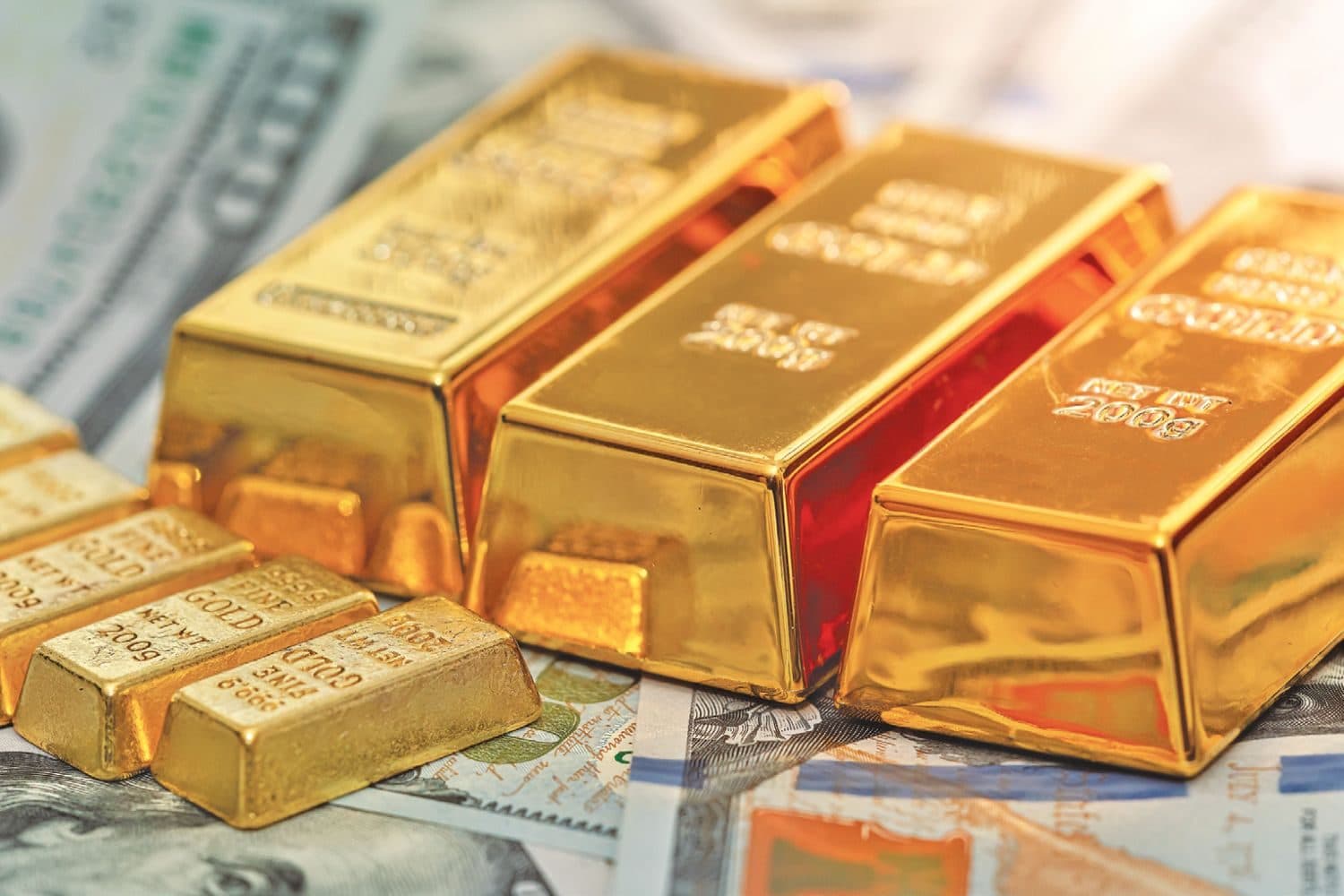 Gold Drops Rs 8,200 Per Tola, Silver Falls Rs 335 in Nepal's Market